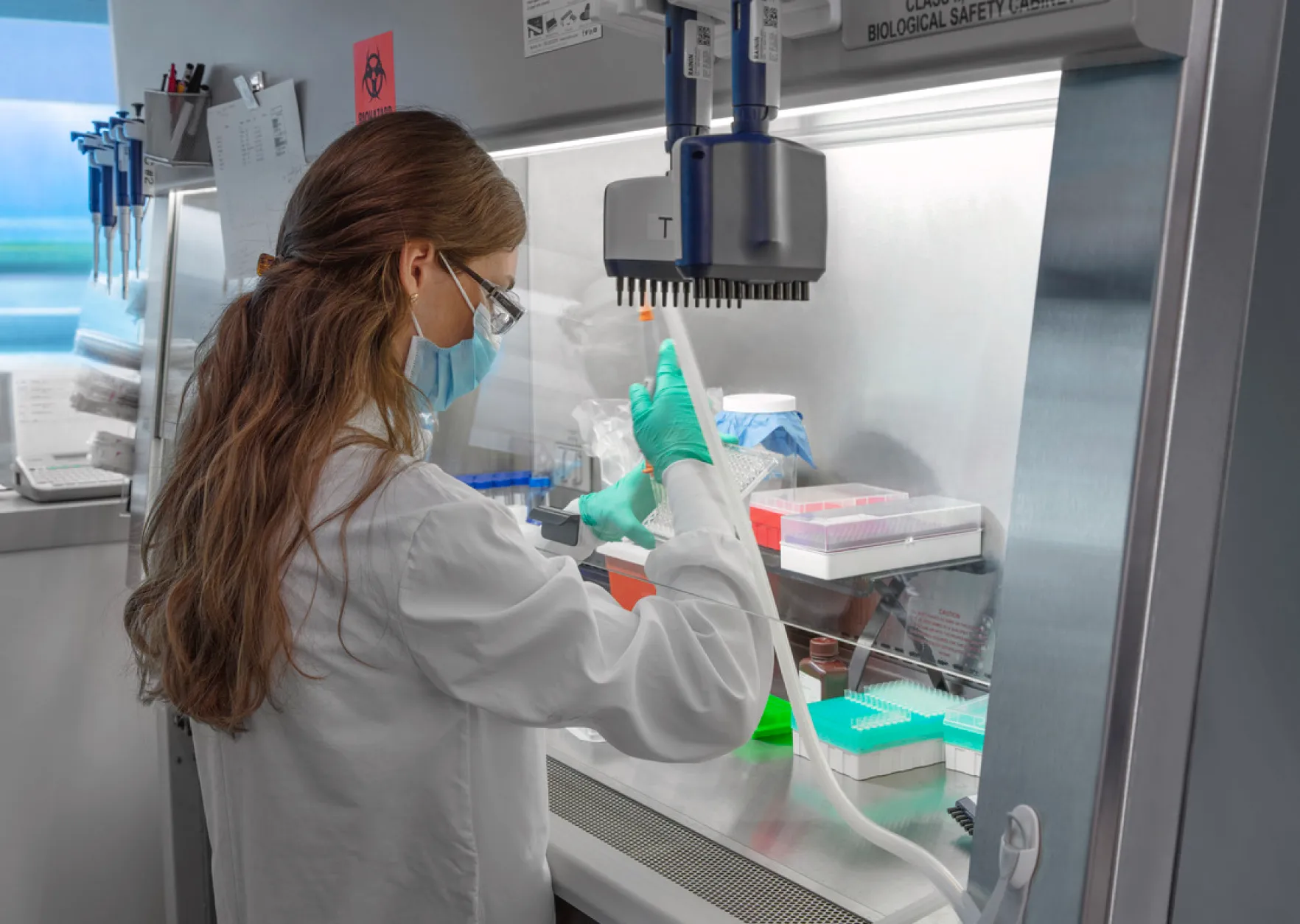 Gilead-Scientist-Working-Protective